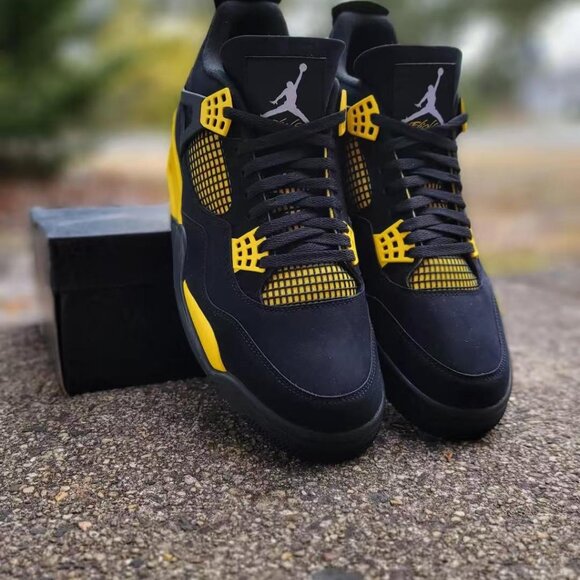 Air Jordan Retro 4 Thunders Black/Yellow '12 - Picture 1 of 5